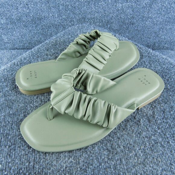 A New Day‎ Women's Flip Flop Gray Synthetic Size 9M Gently Used 2025 - Picture 1 of 5